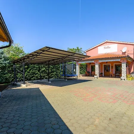 Σπίτι διακοπών 3 Bedroom Amazing In Smoljanci